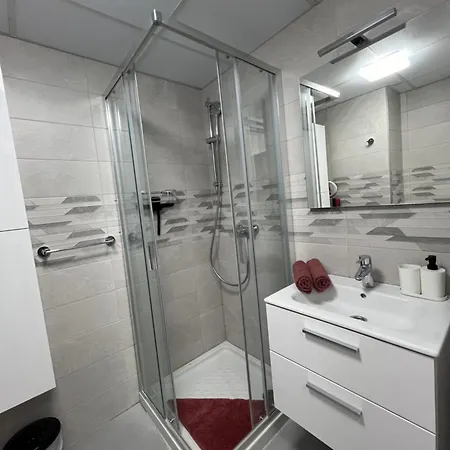Jolana Cristianos Apartment